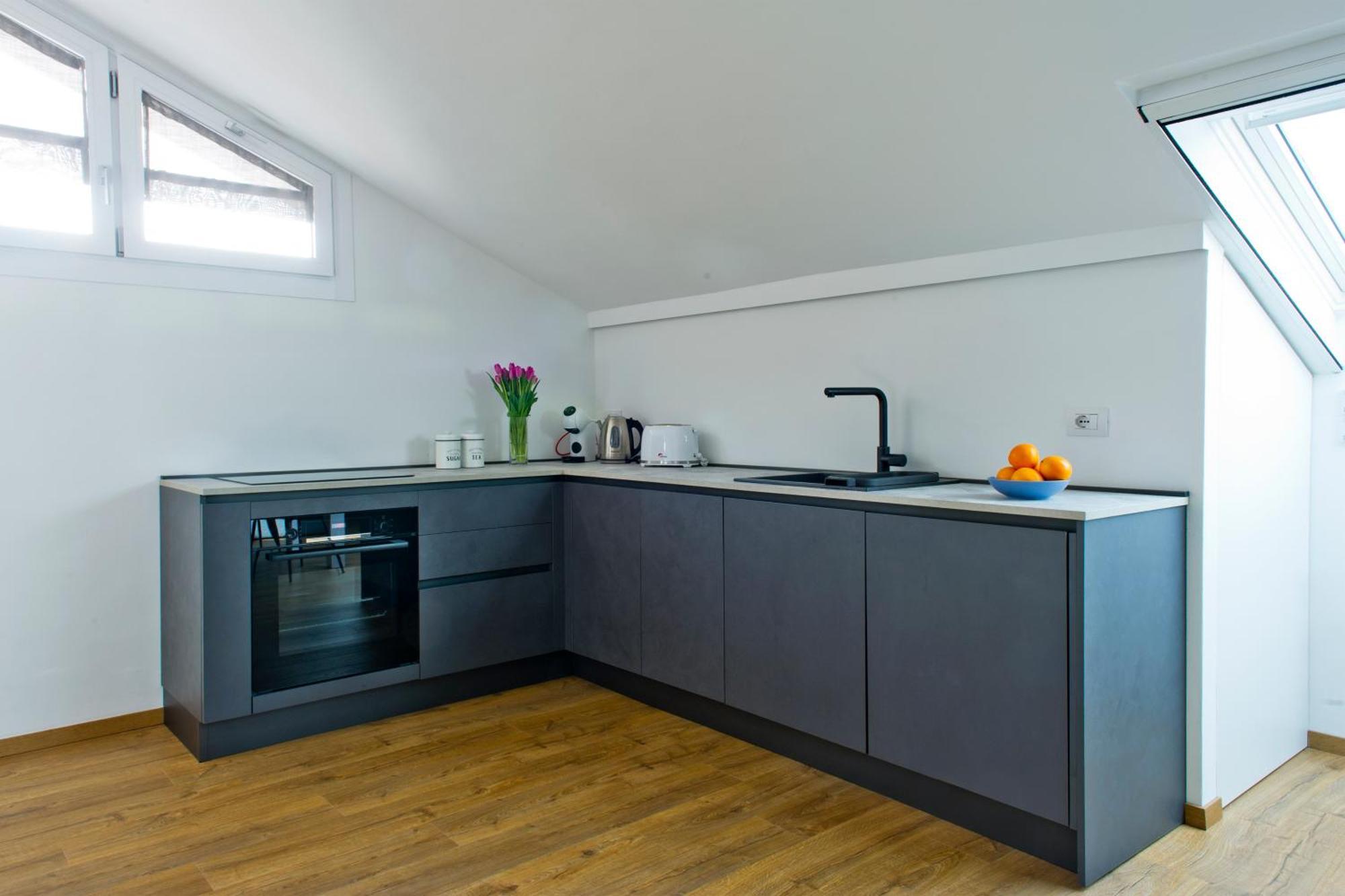 Sky View Apartment Комо Экстерьер фото